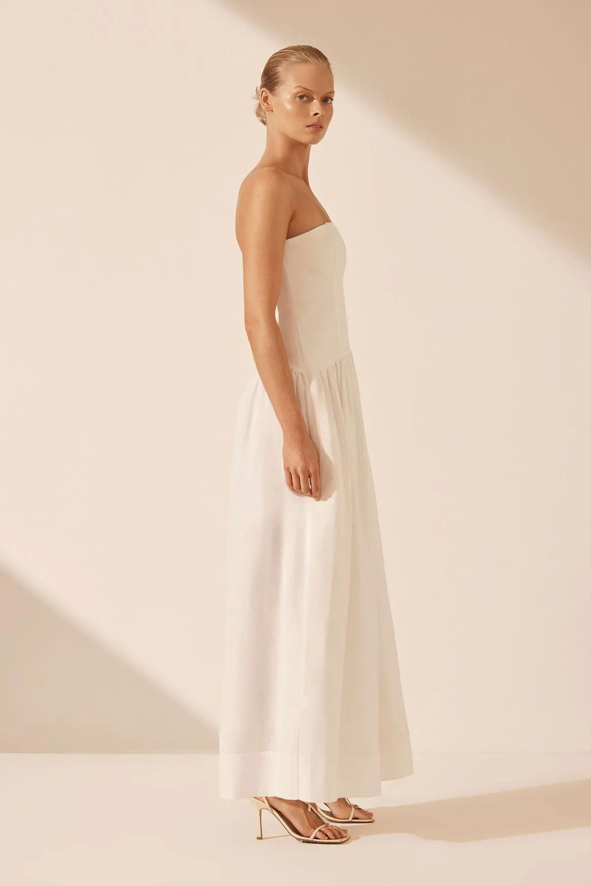 BLANC LINEN STRAPLESS PANELLED MAXI DRESS