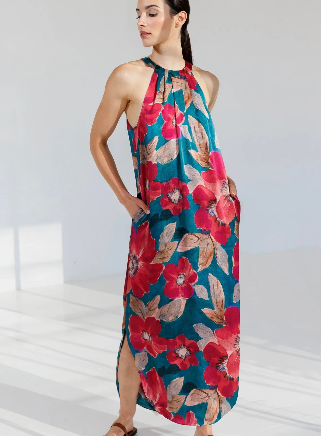 DRAPED OVER HALTER DRESS PRINT