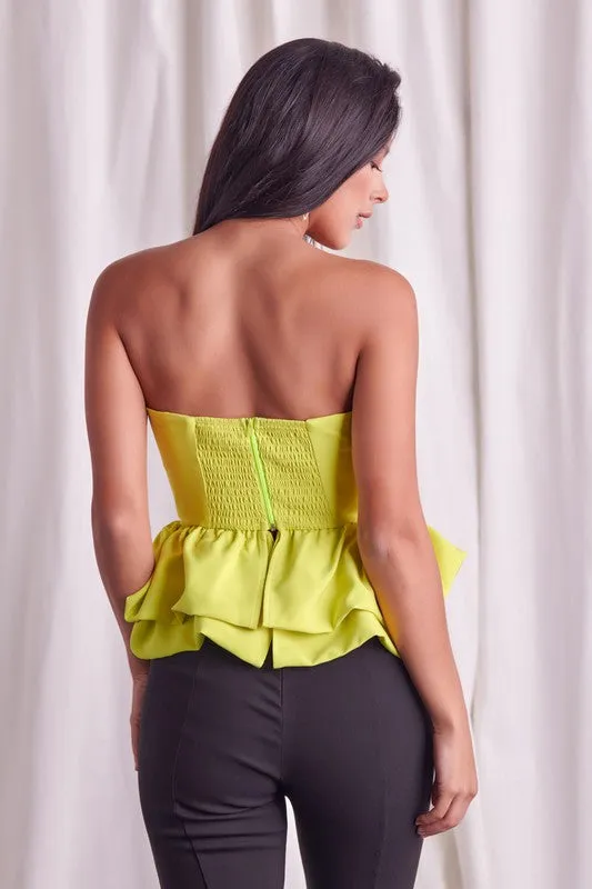 HIGH KEY RUFFLE STRAPLESS TOP [ONLINE EXCLUSIVE]